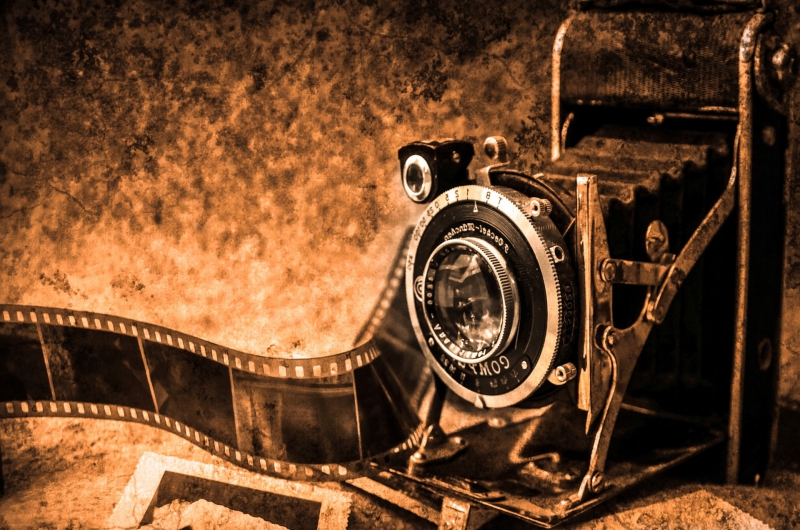 photographe-GARS-min_light-wood-night-camera-photography-vintage-1245236-pxhere.com